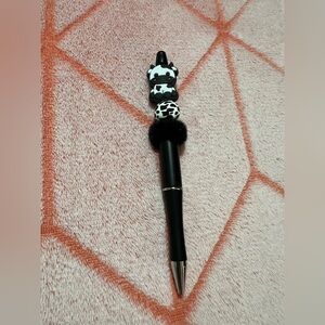 ✨New✨ Hand Beaded Cow Pen 🐮